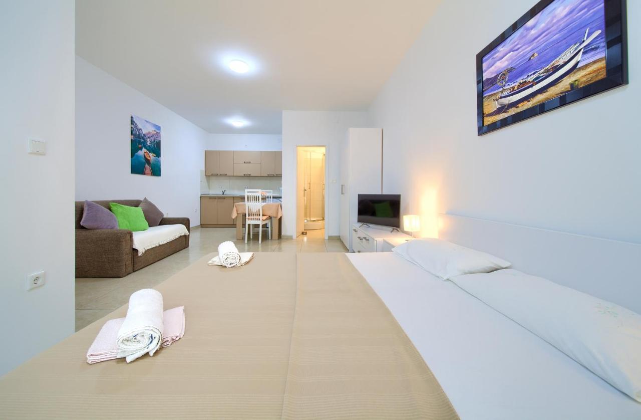 Apartmani Mara Matic Malinska Exterior foto