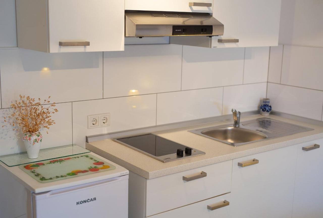 Apartmani Mara Matic Malinska Exterior foto